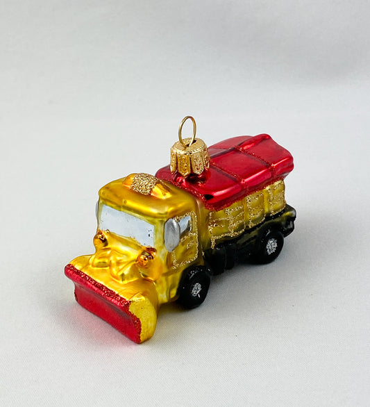 Schneepflug mit Salzwagen