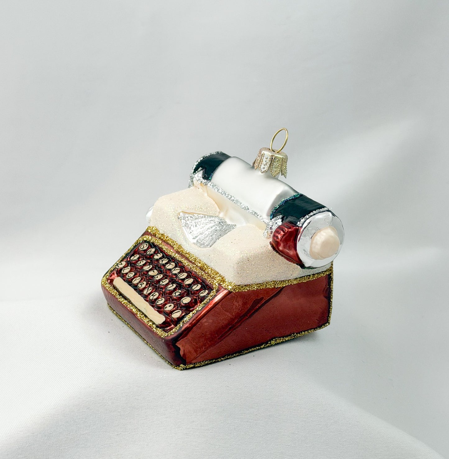 Nostalgic roller typewriter
