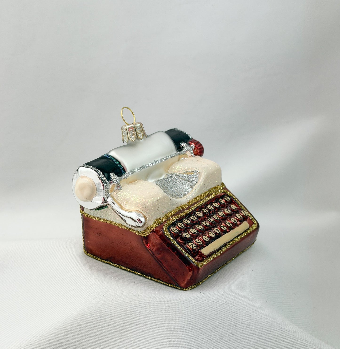 Nostalgic roller typewriter