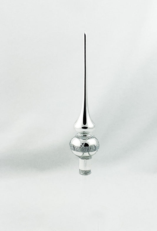 Kleine Spitze Silber, glänzend mit silbernem Dekor
