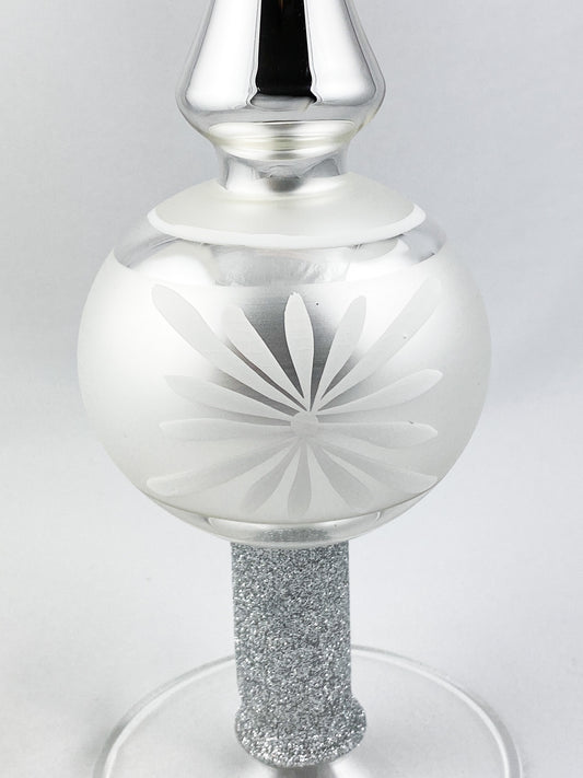 Baumspitze Silber mit weissem Blüten-Motiv