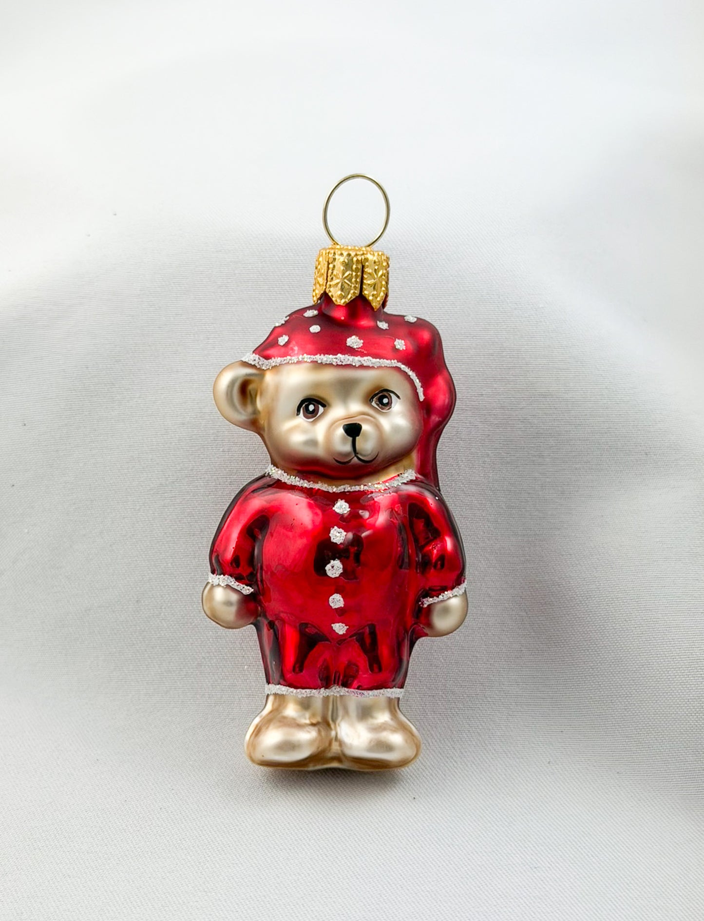 Bear in red pajamas