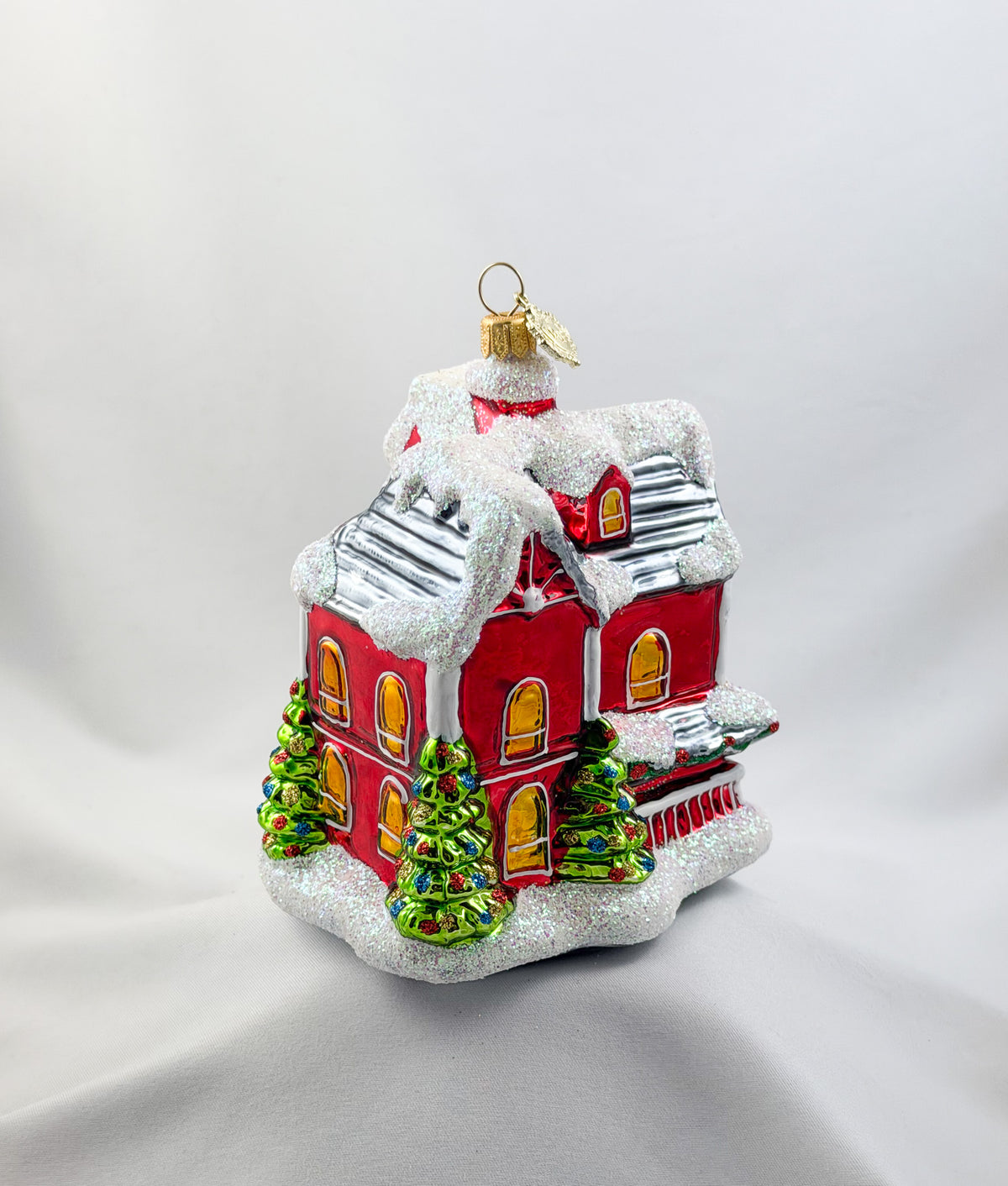 Weihnachtlich geschmückte Villa