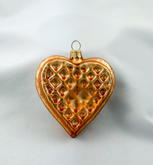 Heart-shaped waffle with icing, Gaufre