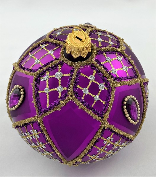 Kugel violett mit feinem Barock - Dekor
