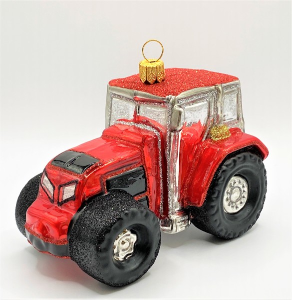Roter Traktor mit verchromten Rädern