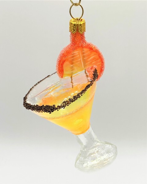 Kleiner Cocktail mit Orange