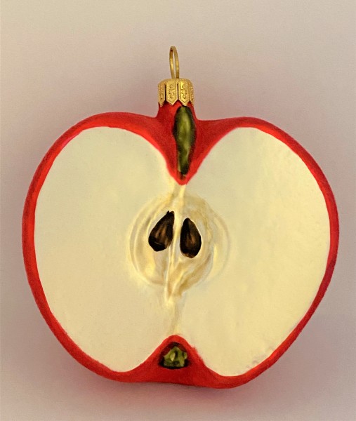 Apfelhälfte rot mit zwei Herzen