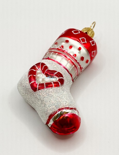 Weisse Weihnachts-Socke mit rotem Dekor
