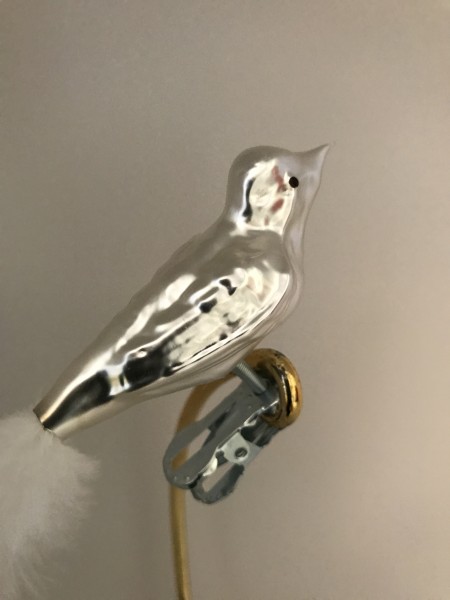 Silbermatt Vögelchen