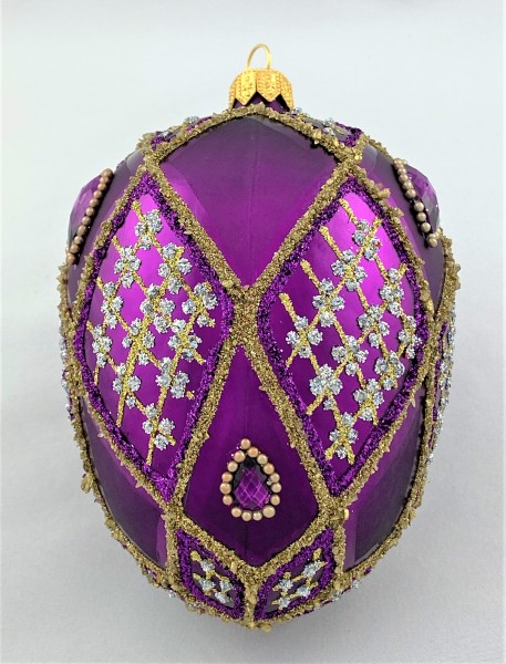 Fabergé Ei violett mit feinem Barock - Dekor