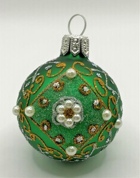 Grüne Kugel mit Gittermotiv und Perlen-Dekor